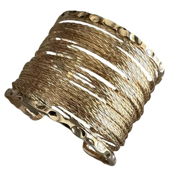 Elegant Gold Cuff Bracelet - Picture 1 of 8